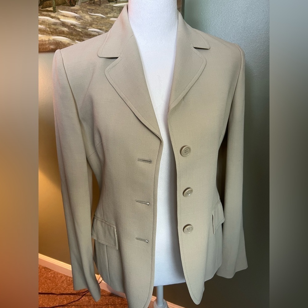 Vintage Casual Corner brand tan front button blazer size 2.